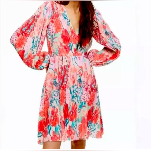 H&M Dresses & Skirts - H&M Pink Floral Pleated Flattering Feminine Puff Sleeve Wrap Dress XXL